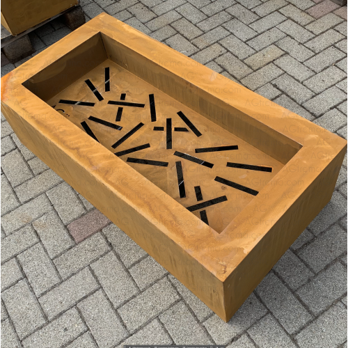 La patine rouille commence à s'installer sur le Brasero Corten compo