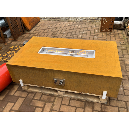 Adaptation d'un Brasero compo en corten par un client pour avoir un brûleur à gaz.