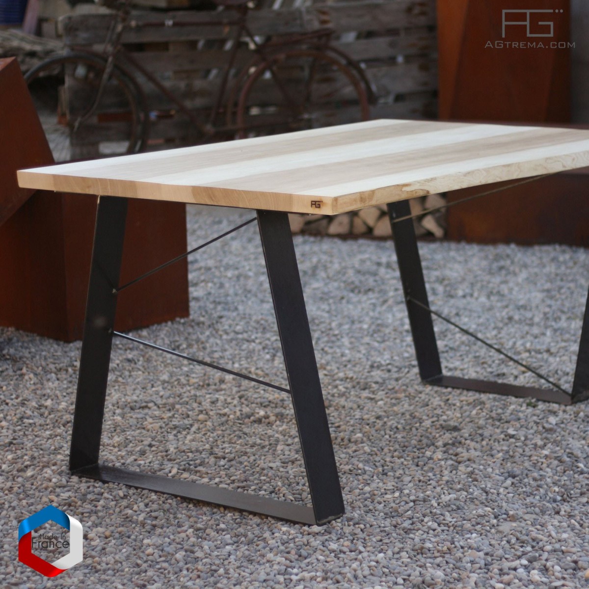 Table live-egde plateau bois massif et pieds acier made in france - AGtrema
