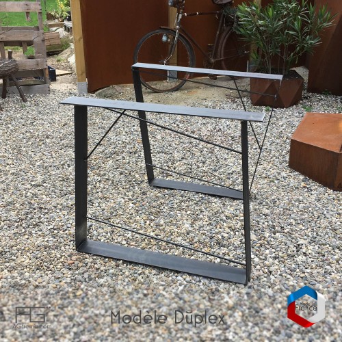 Table live egde plateau bois massif et pieds mikado acier - AGtrema