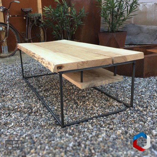 Table basse - Axis pĕrītus- planche live-edge épaisse, made in France 